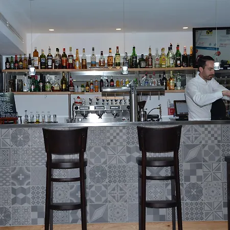 Le Matisse Inn Pau