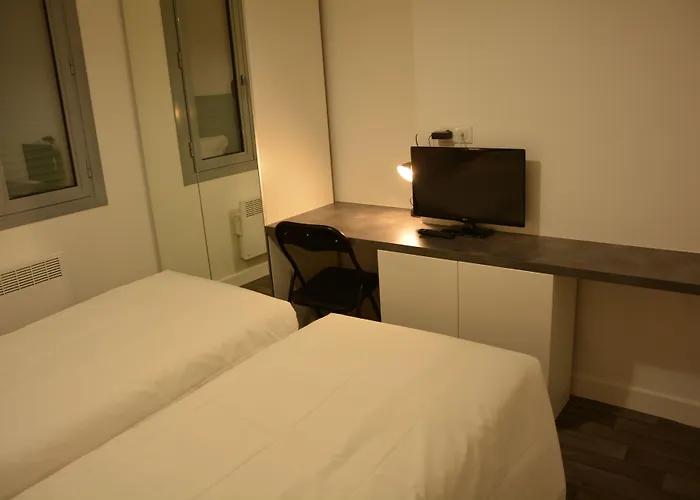 Le Matisse Värdshus Pau