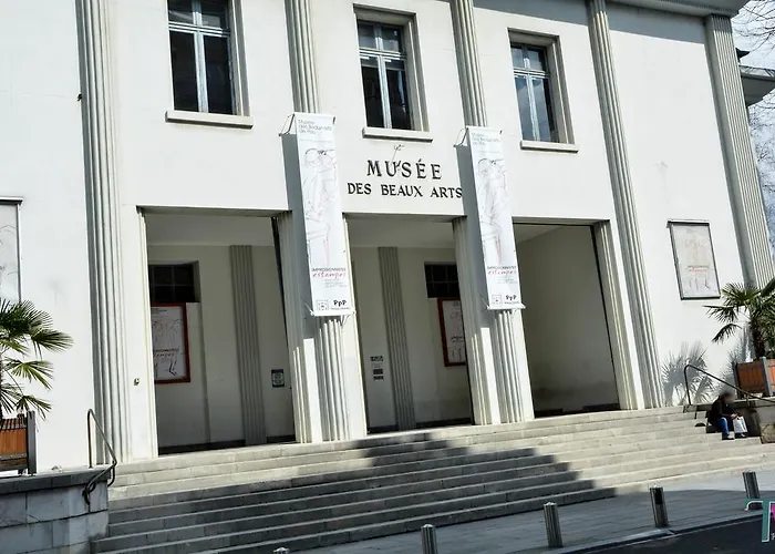 بيت ريفي Le Matisse Centre 2*